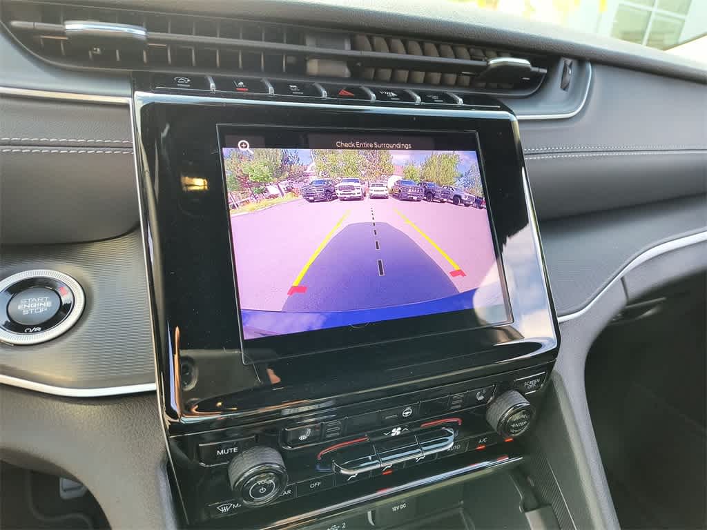 Thumbnail: 2025 Jeep Grand Cherokee - 17