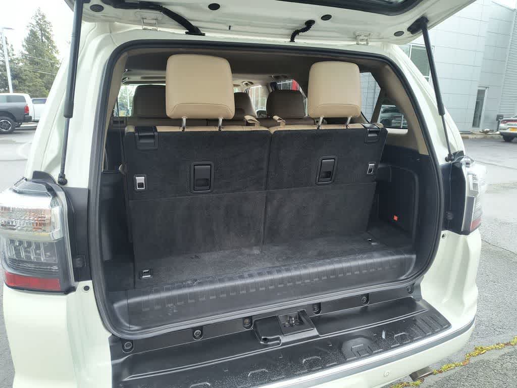 Thumbnail: 2016 Toyota 4Runner - 25