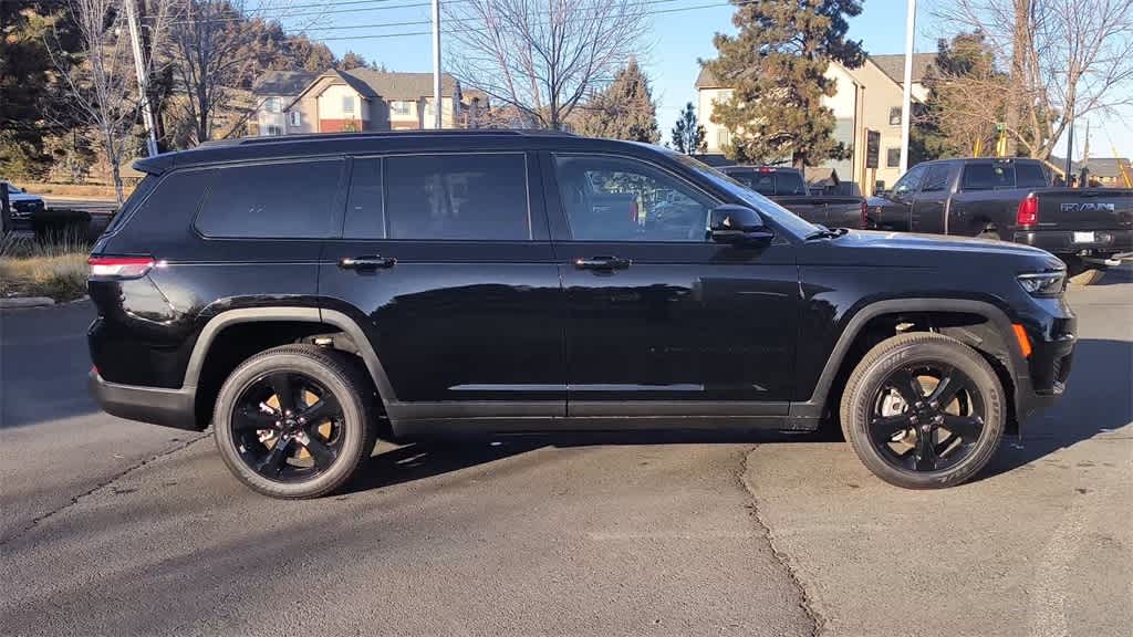 Thumbnail: 2025 Jeep Grand Cherokee - 2