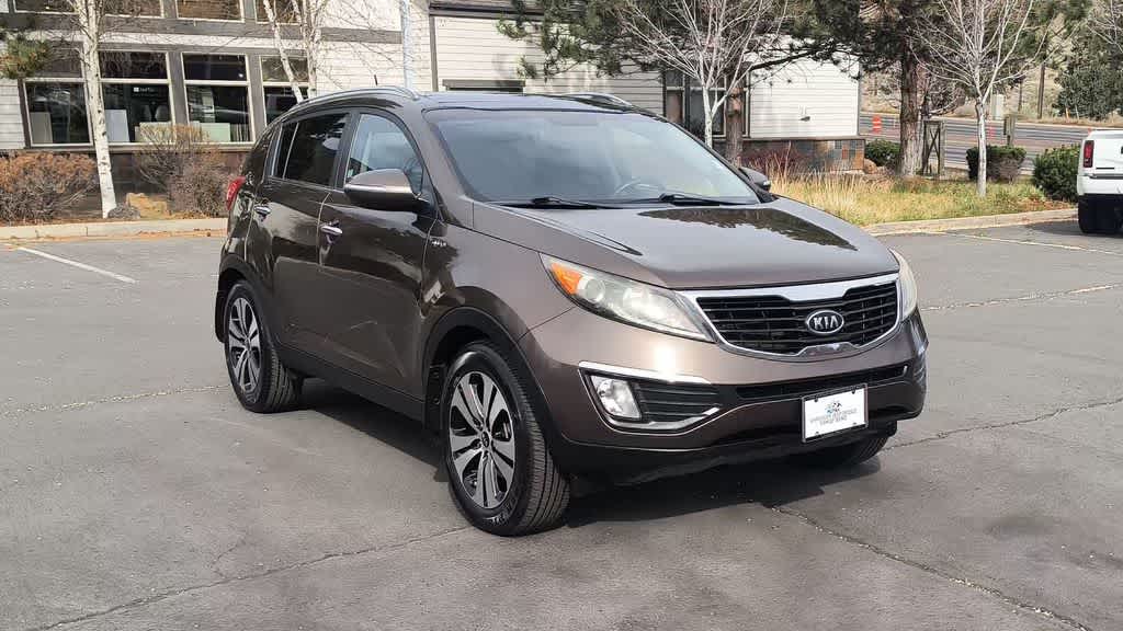 Thumbnail: 2011 Kia Sportage - 3