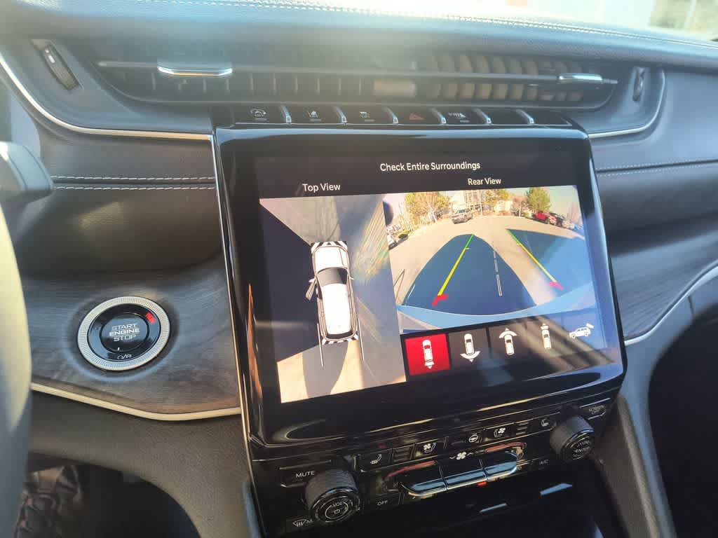 Thumbnail: 2024 Jeep Grand Cherokee L - 17