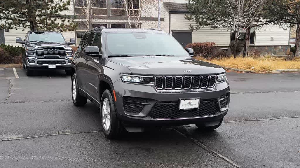 Thumbnail: 2026 Jeep Grand Cherokee - 3