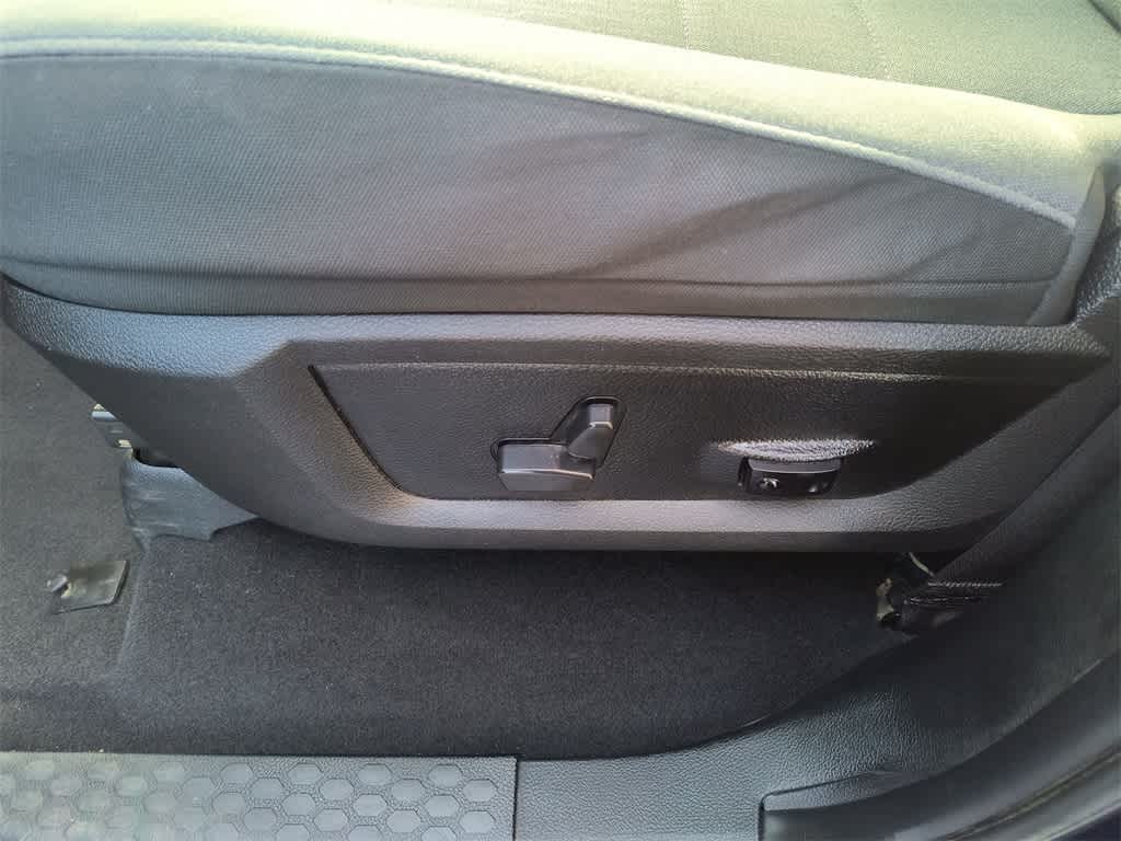 Thumbnail: 2023 RAM 1500 Classic - 12