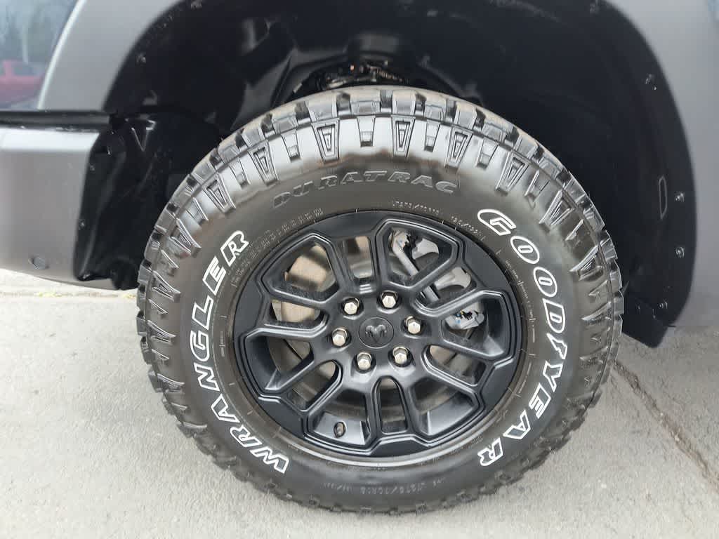 Thumbnail: 2026 RAM 1500 - 10