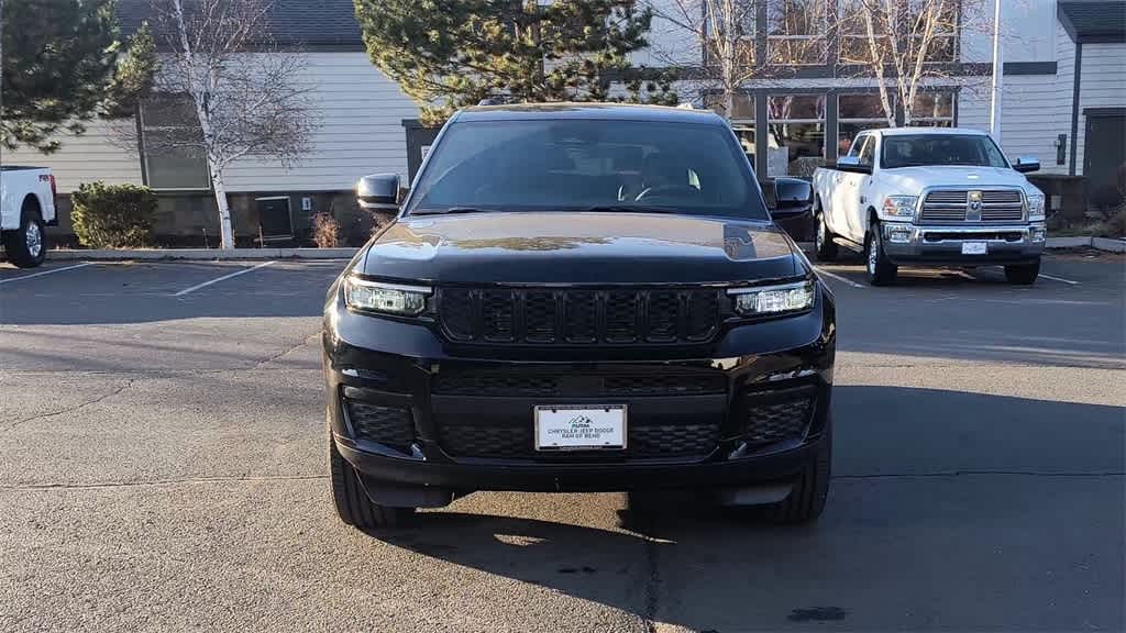 Thumbnail: 2025 Jeep Grand Cherokee - 4