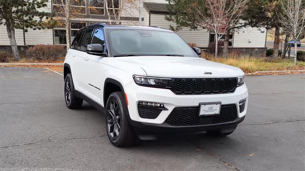 Thumbnail: 2025 Jeep Grand Cherokee - 3