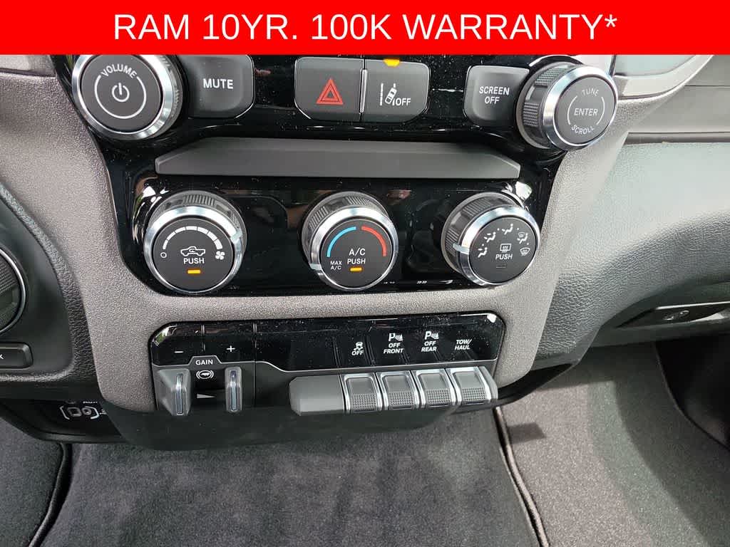 Thumbnail: 2026 RAM 1500 - 18