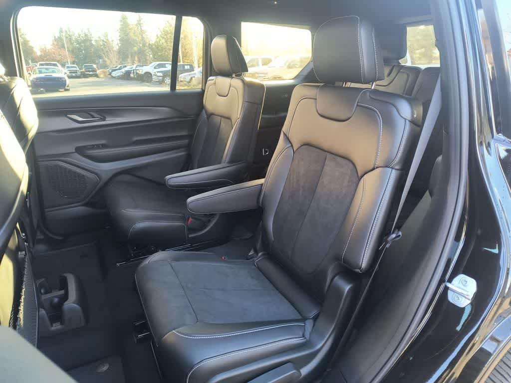 Thumbnail: 2025 Jeep Grand Cherokee L - 21