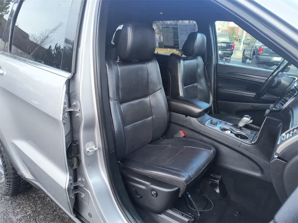 Thumbnail: 2020 Jeep Grand Cherokee - 25