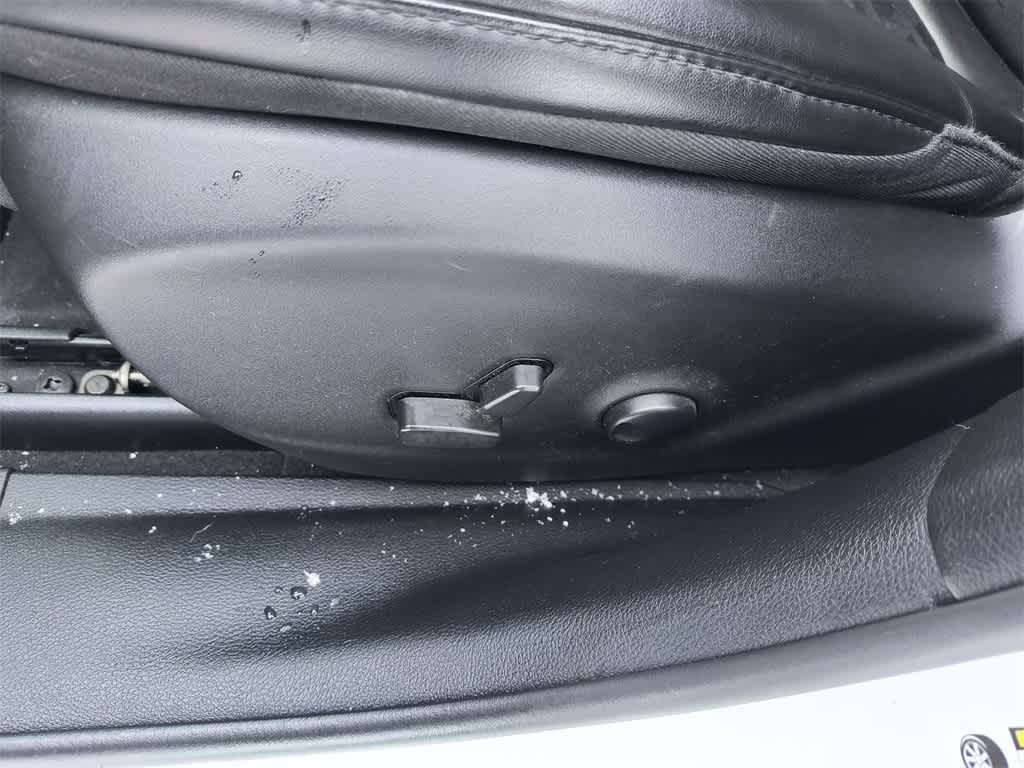 Thumbnail: 2022 Jeep Cherokee - 12