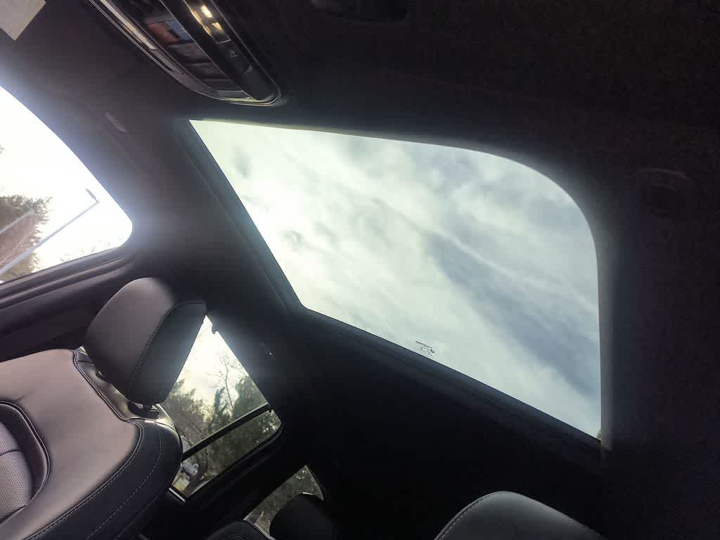 Thumbnail: 2025 Jeep Grand Cherokee - 22