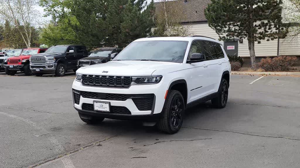 Thumbnail: 2026 Jeep Grand Cherokee L - 4