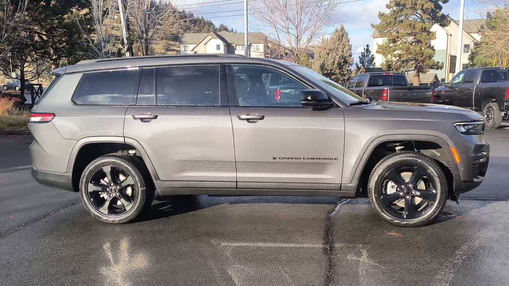 Thumbnail: 2025 Jeep Grand Cherokee L - 2