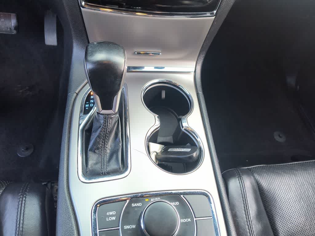 Thumbnail: 2020 Jeep Grand Cherokee - 20