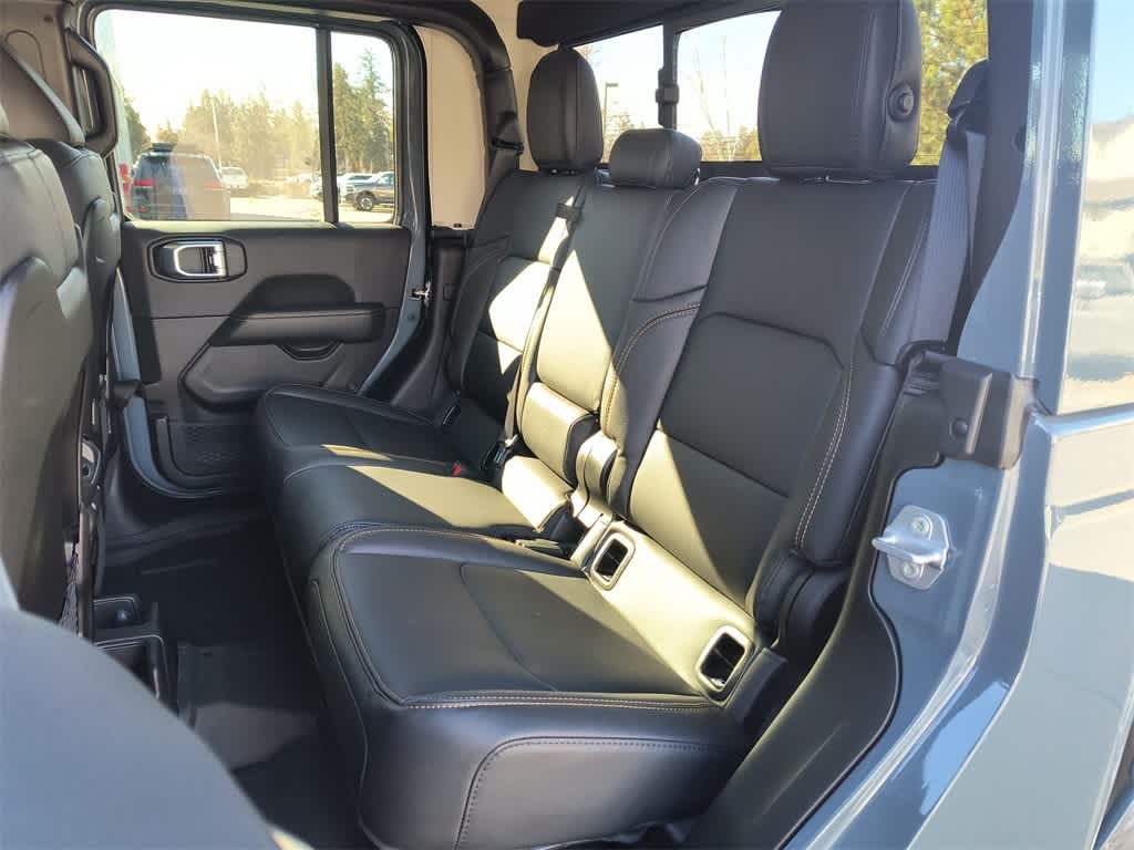 Thumbnail: 2026 Jeep Gladiator - 21