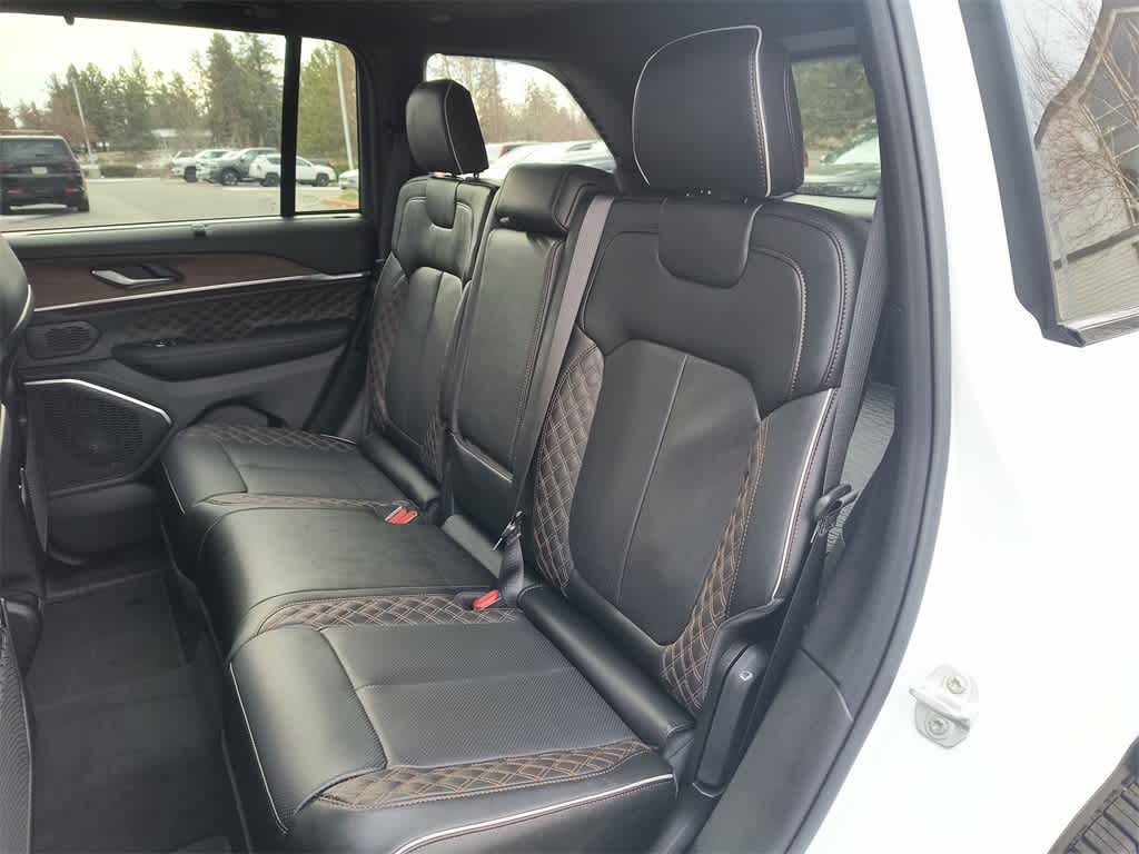 Thumbnail: 2025 Jeep Grand Cherokee - 23