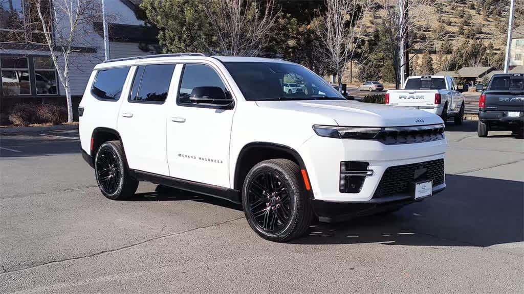 Thumbnail: 2026 Jeep Grand Wagoneer - 3