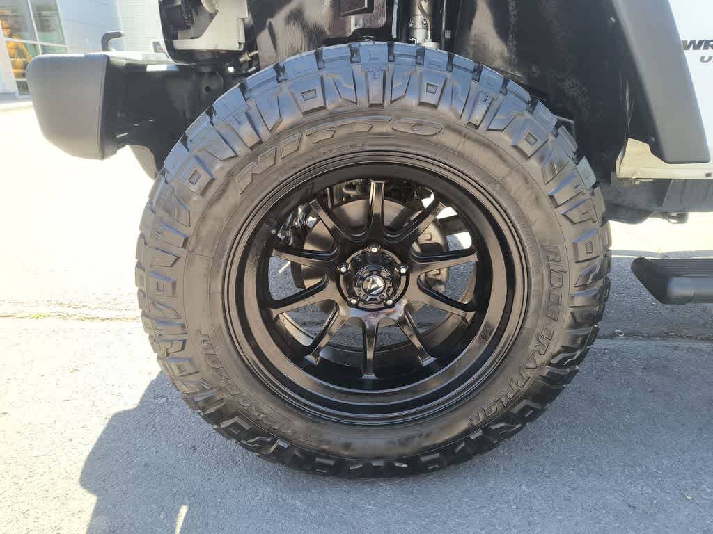 Thumbnail: 2015 Jeep Wrangler - 10