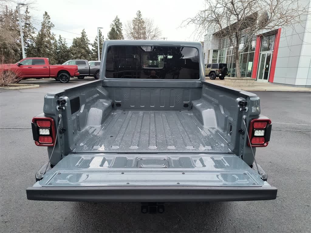 Thumbnail: 2026 Jeep Gladiator - 22