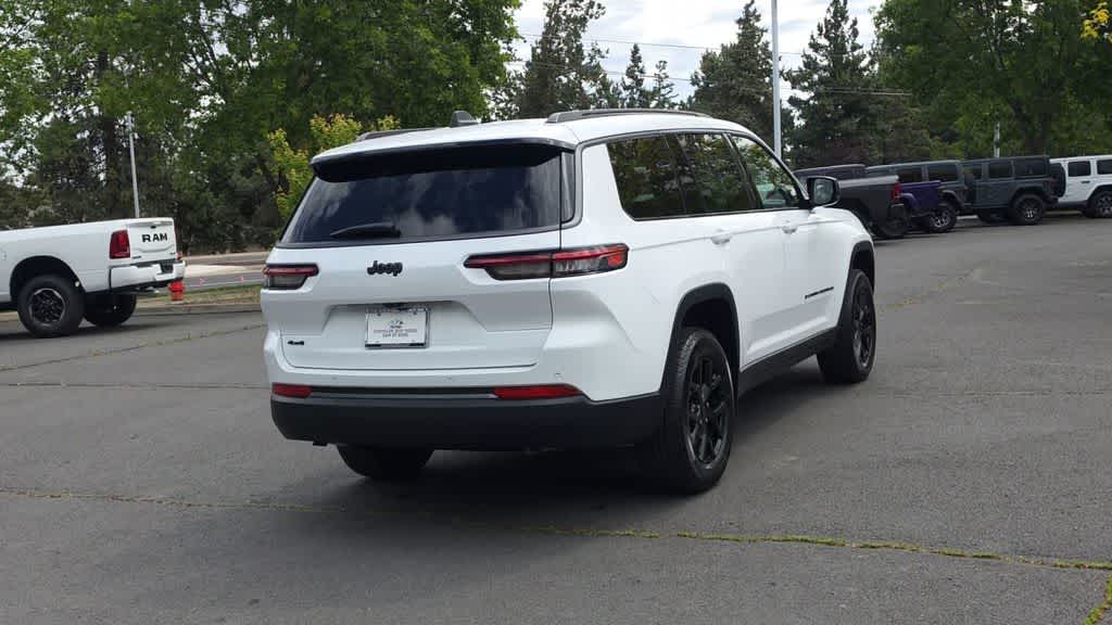 Thumbnail: 2026 Jeep Grand Cherokee L - 8