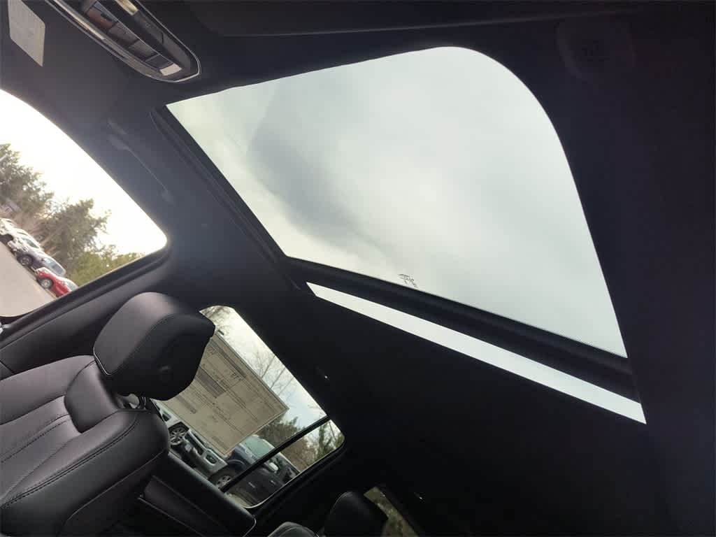 Thumbnail: 2026 Jeep Grand Wagoneer - 22