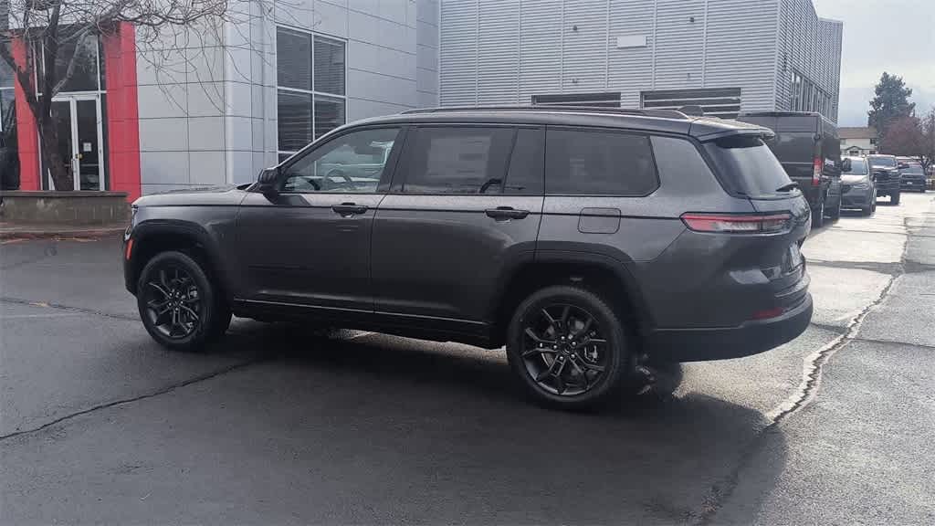 Thumbnail: 2025 Jeep Grand Cherokee - 6