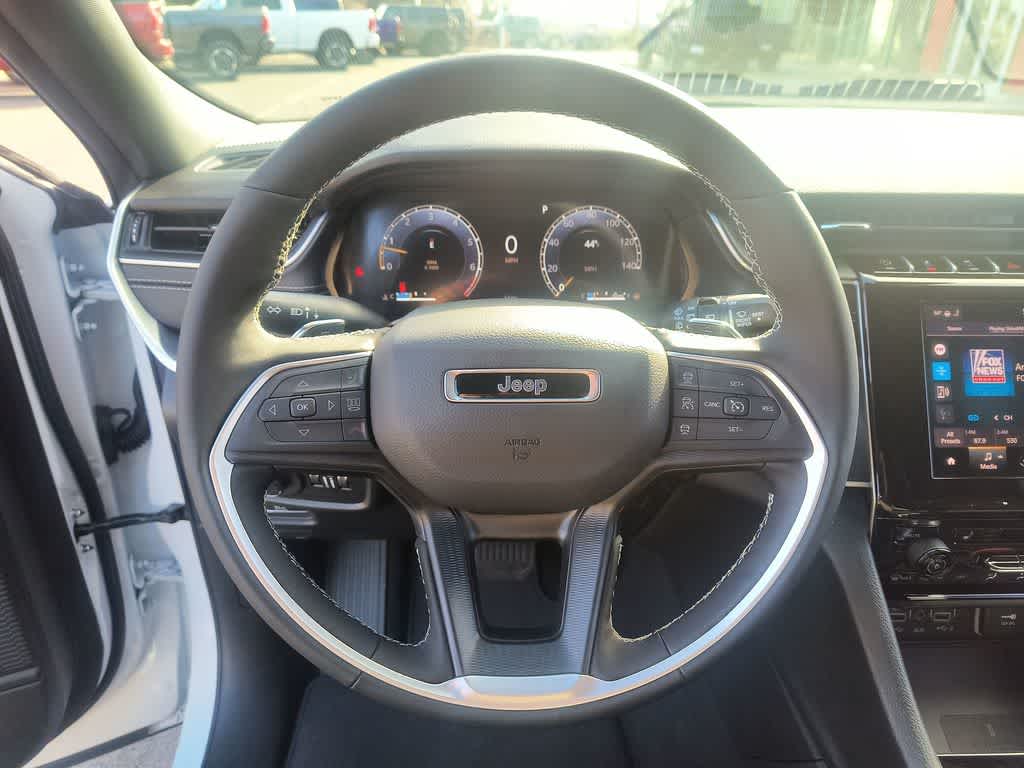 Thumbnail: 2026 Jeep Grand Cherokee - 14