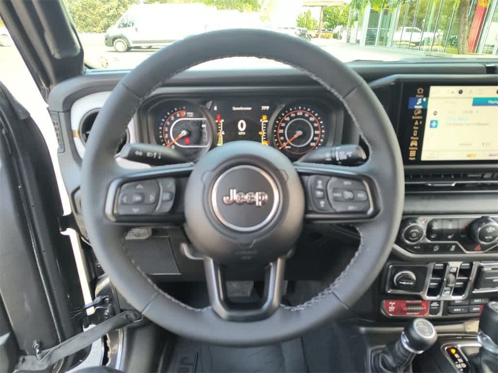 Thumbnail: 2025 Jeep Gladiator - 14