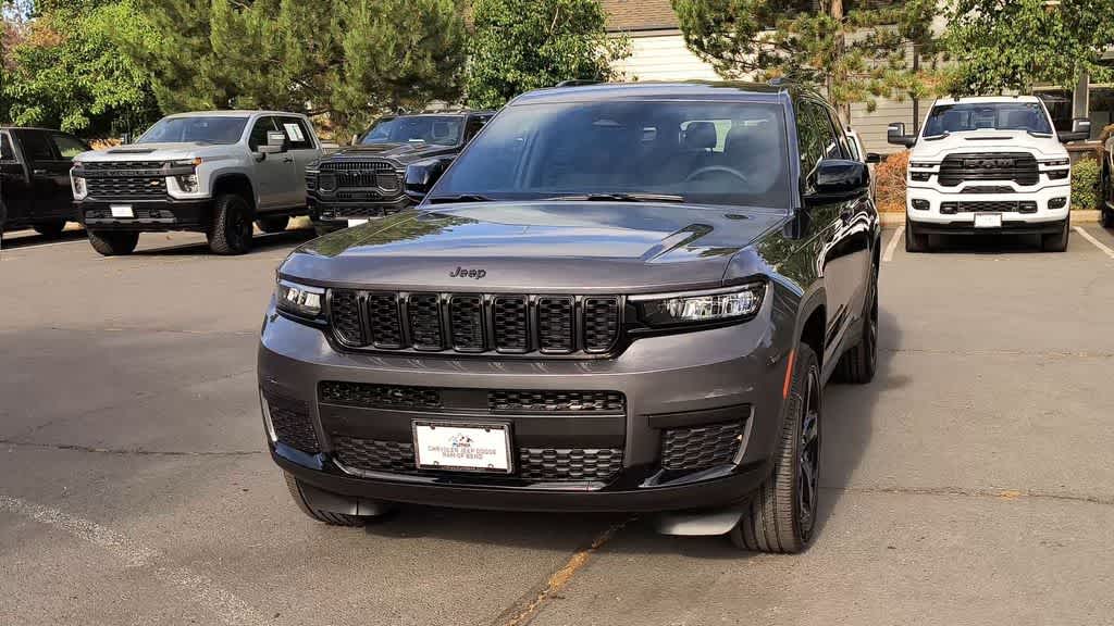 Thumbnail: 2025 Jeep Grand Cherokee L - 4