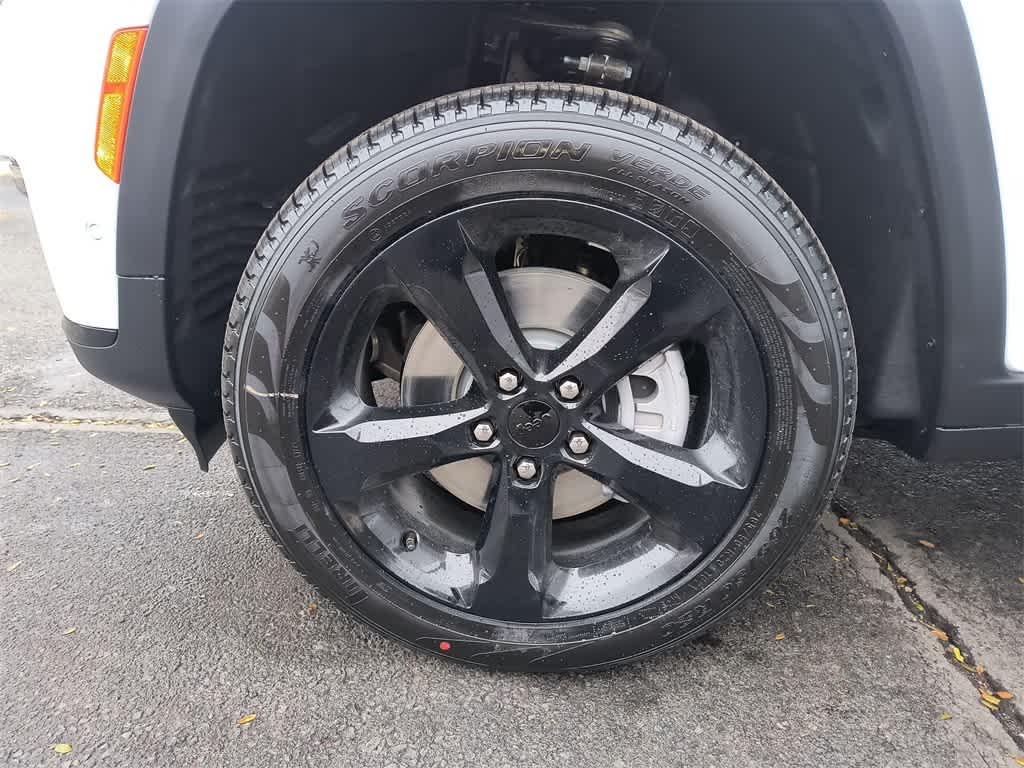 Thumbnail: 2025 Jeep Grand Cherokee - 10