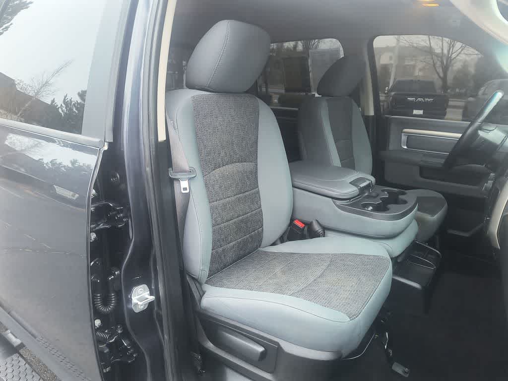 Thumbnail: 2019 RAM 1500 Classic - 23