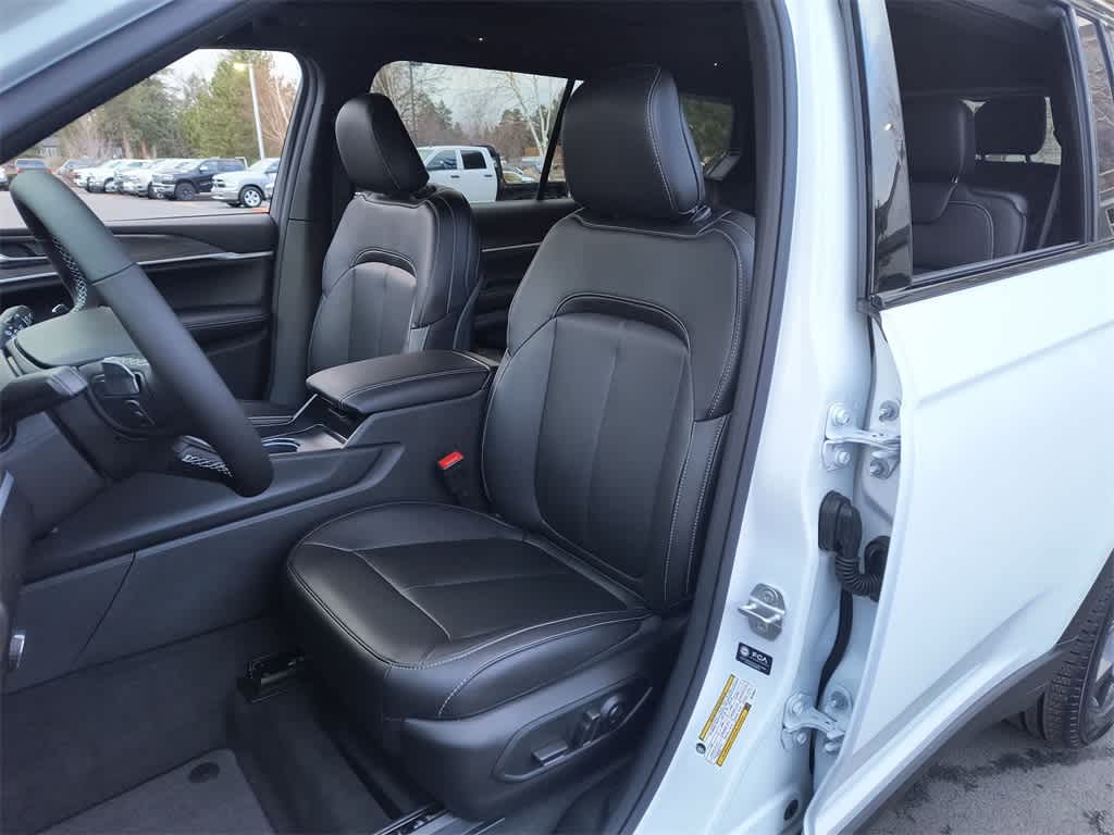 Thumbnail: 2025 Jeep Grand Cherokee - 11