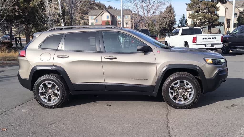 Thumbnail: 2019 Jeep Cherokee - 2