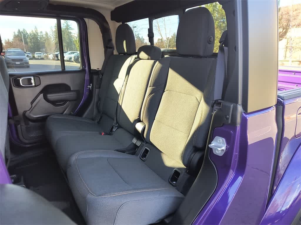 Thumbnail: 2026 Jeep Gladiator - 21