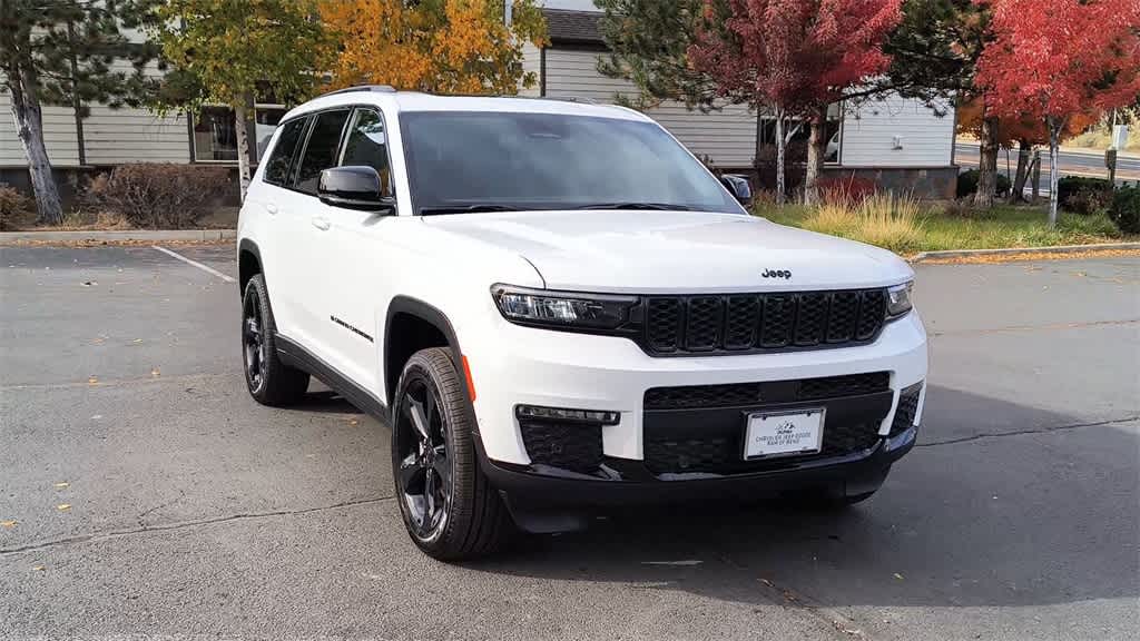 Thumbnail: 2025 Jeep Grand Cherokee - 3