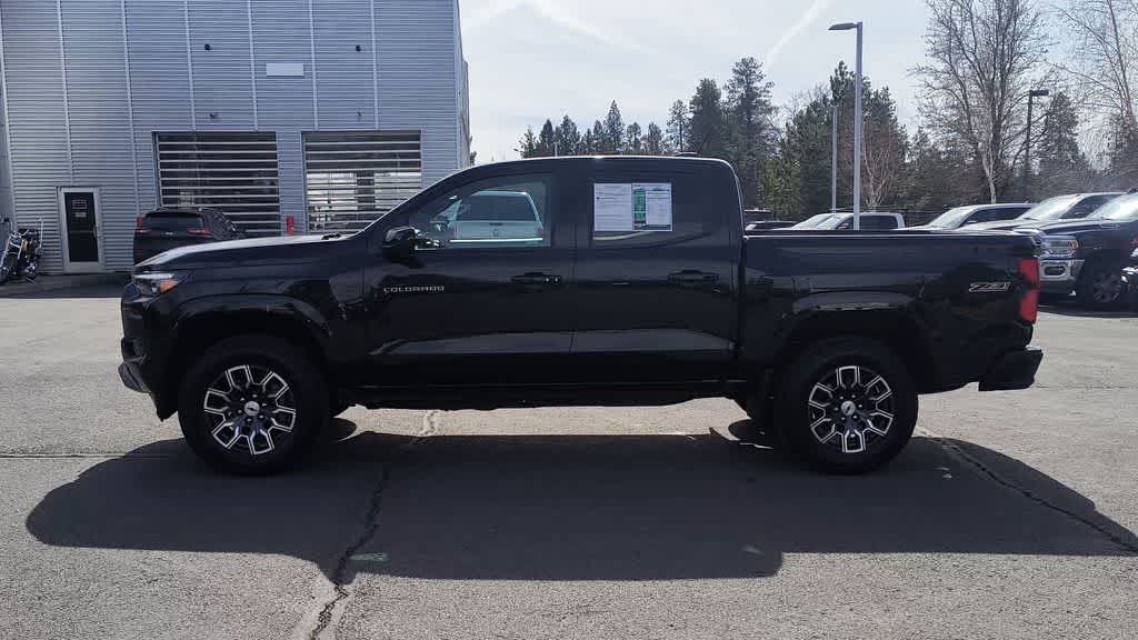 Thumbnail: 2024 Chevrolet Colorado - 5