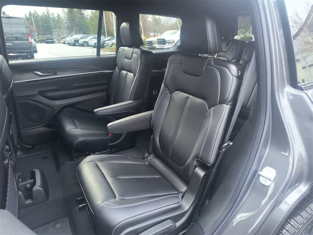 Thumbnail: 2025 Jeep Grand Cherokee - 23