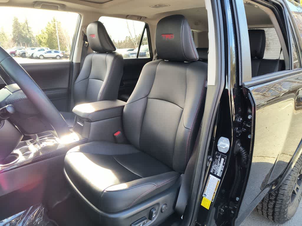 Thumbnail: 2019 Toyota 4Runner - 11