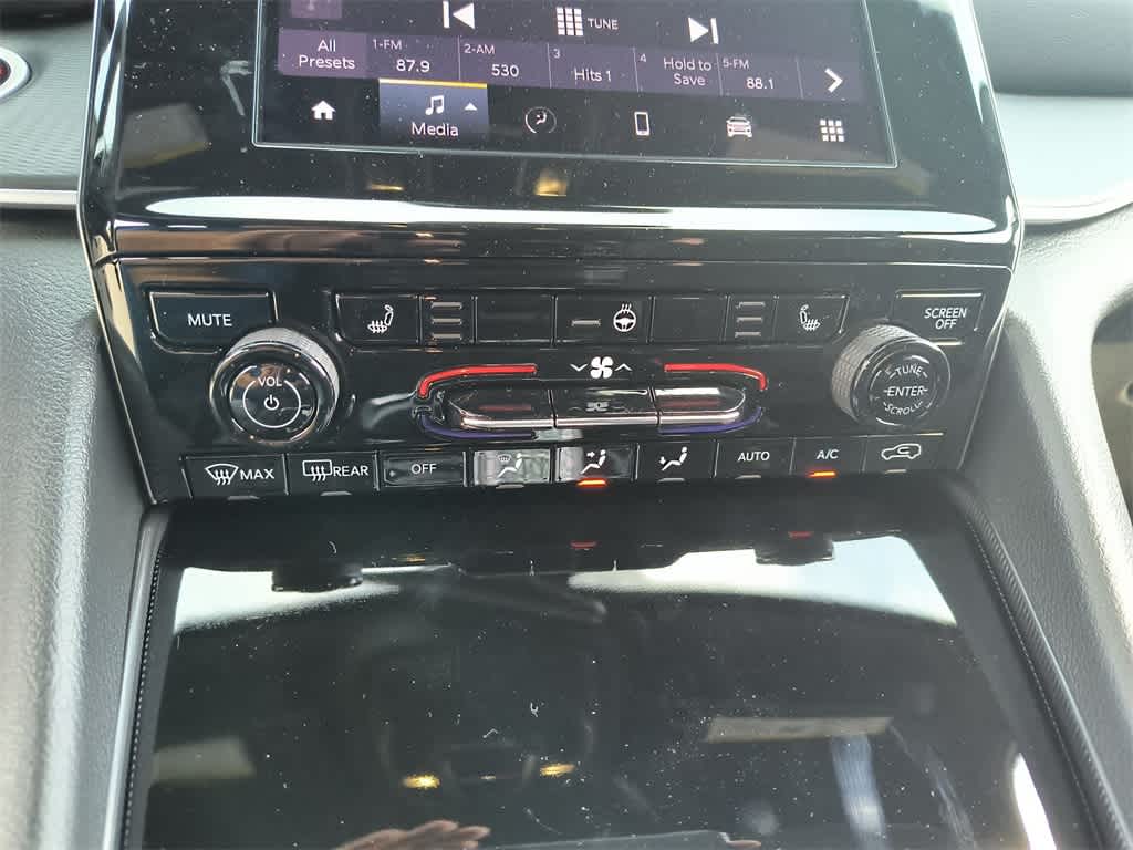 Thumbnail: 2025 Jeep Grand Cherokee - 18