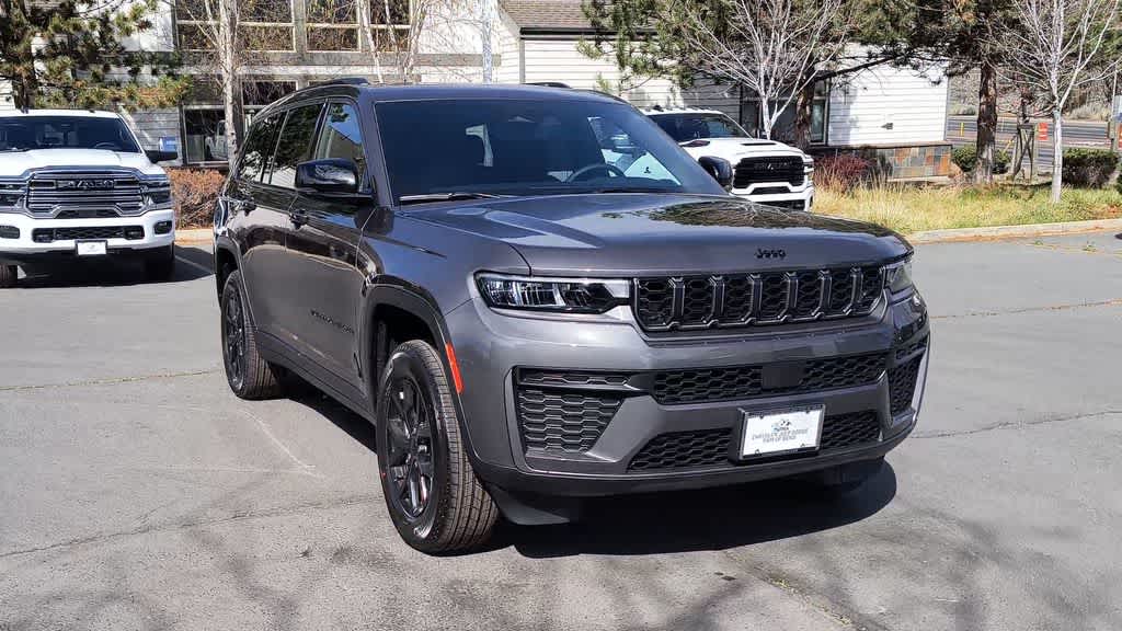 Thumbnail: 2026 Jeep Grand Cherokee L - 3