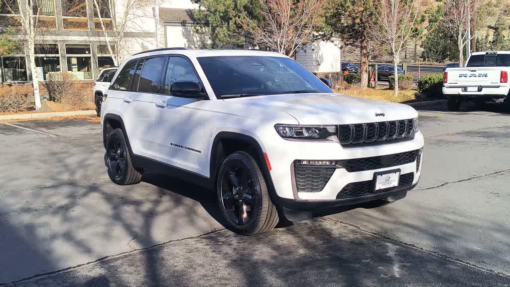 Thumbnail: 2026 Jeep Grand Cherokee - 3