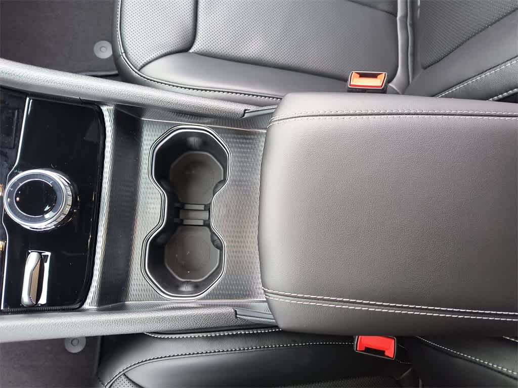 Thumbnail: 2025 Jeep Grand Cherokee - 21