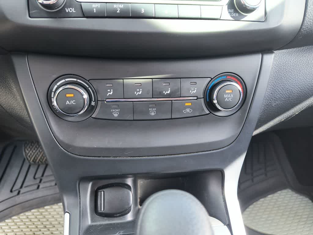 Thumbnail: 2018 Nissan Sentra - 18