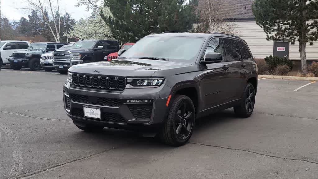 Thumbnail: 2026 Jeep Grand Cherokee - 4