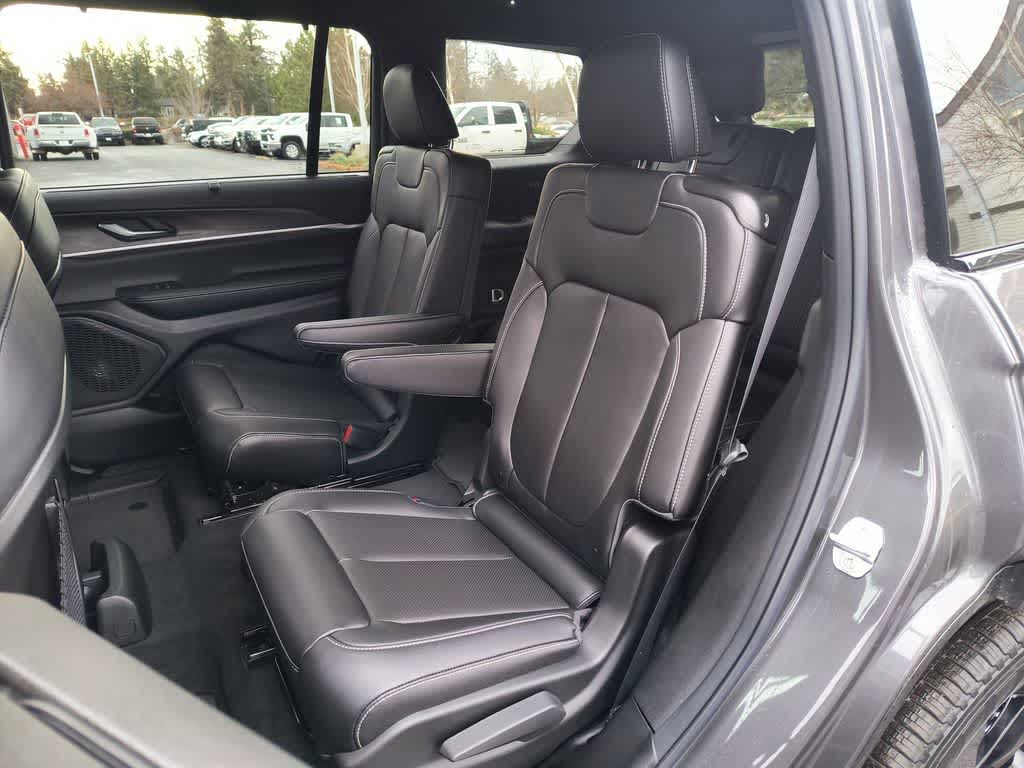 Thumbnail: 2025 Jeep Grand Cherokee L - 23