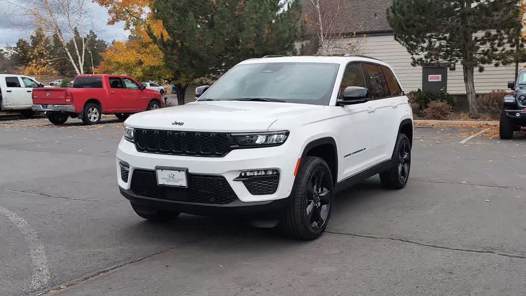 Thumbnail: 2025 Jeep Grand Cherokee - 4