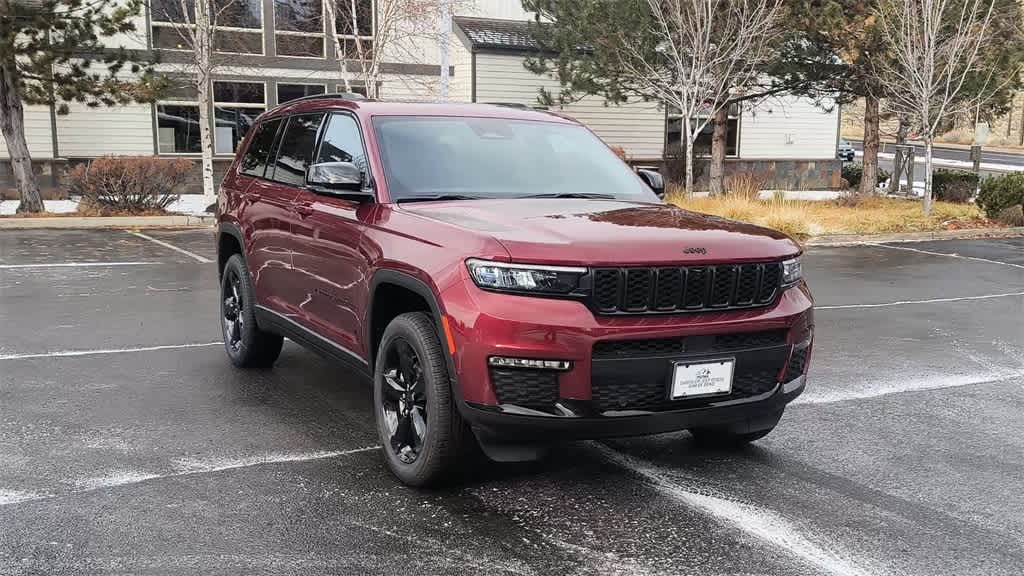 Thumbnail: 2025 Jeep Grand Cherokee - 3