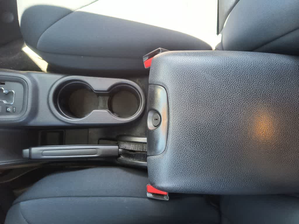 Thumbnail: 2015 Jeep Wrangler - 19