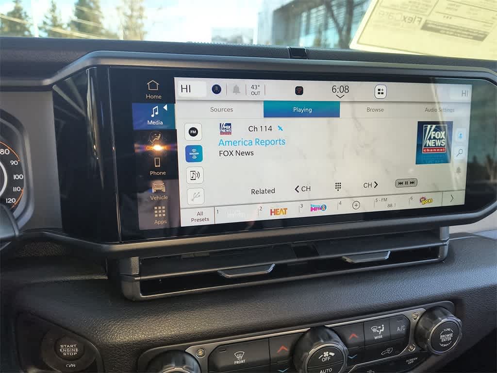 Thumbnail: 2026 Jeep Gladiator - 16