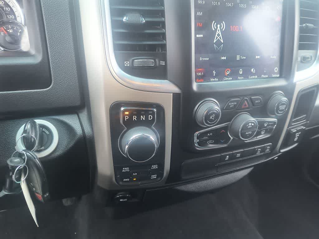 Thumbnail: 2019 RAM 1500 Classic - 19